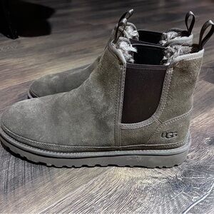 UGG Men's Suede Chelsea Boots